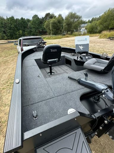 Thor Boot 425 Tiller