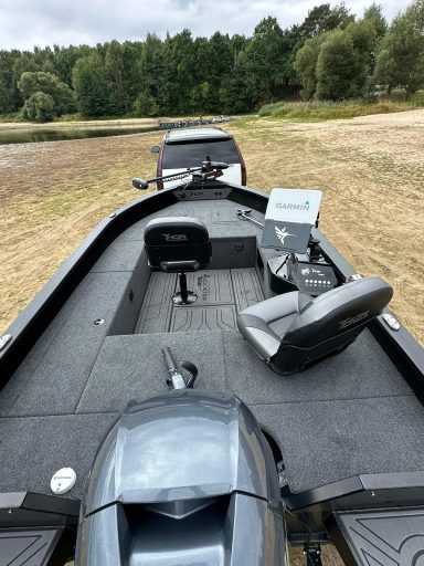 Thor Boot 425 Tiller